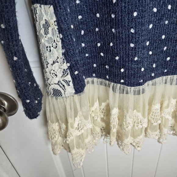A'reve sweater Sz SM Navy Swiss Dot Lace Trim On Bottom - Picture 3 of 7
